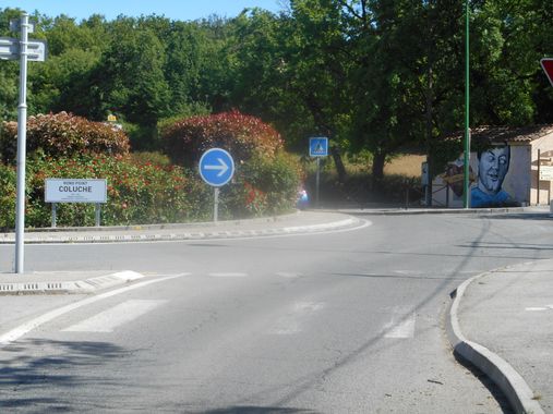 Pqarc Opio face rond-point Coluche